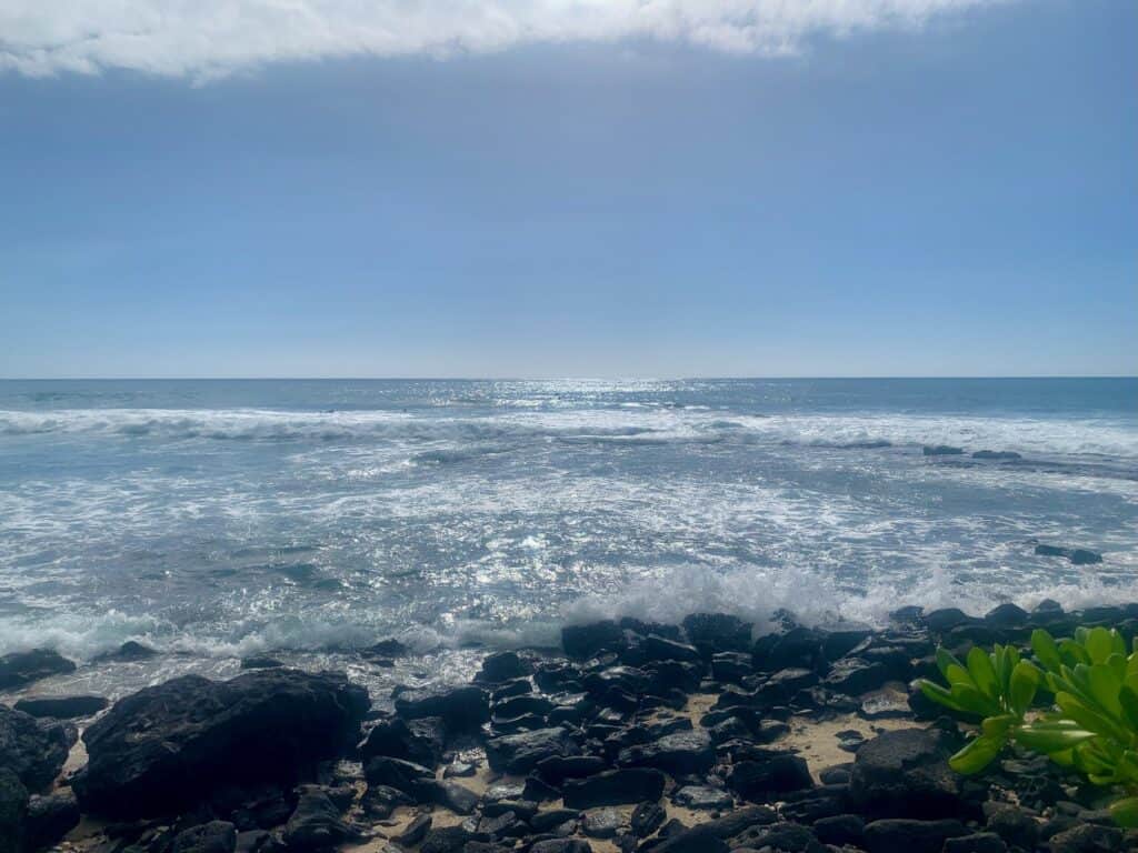 Calm ocean in the morning in Kona Hawaii
