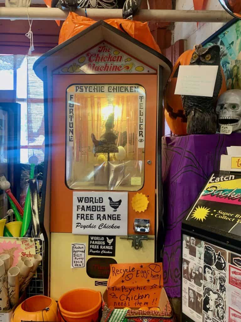 Pike Market Seattle psychic chicken