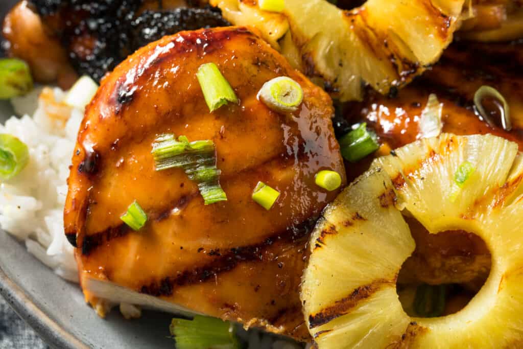 Hawaiian grilled chicken thigh marinades